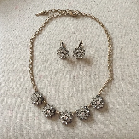 Chloe and isabel Set