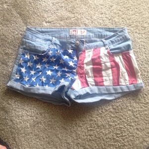 L.E.I American Flag Jean Shorts