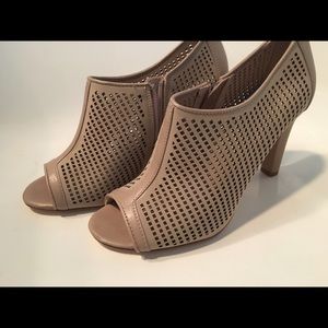 Calvin Klein nude peep-toe heels, never worn!