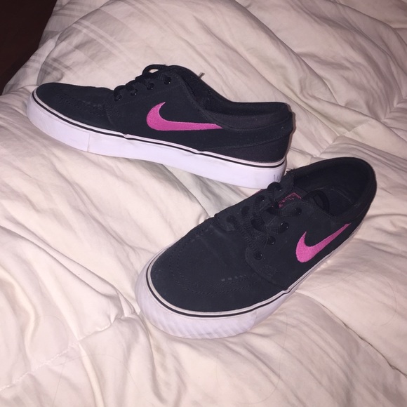 Nike sbs skate shoes