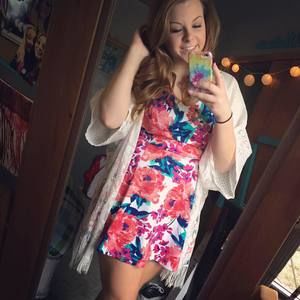 Meet your Posher, Laura