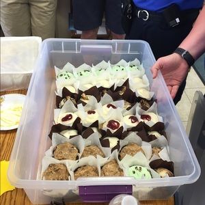 Meet your Posher, Hali