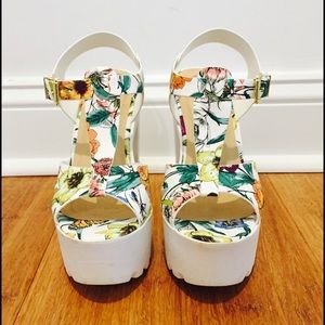 SODA Floral Heels