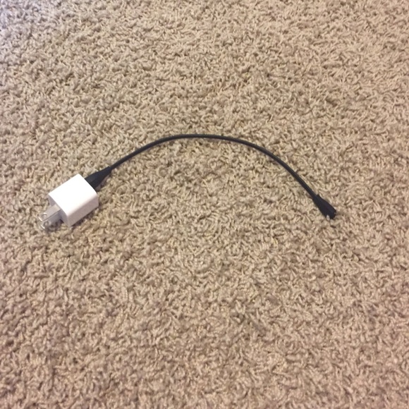 Fitbit charge charger - Picture 1 of 2