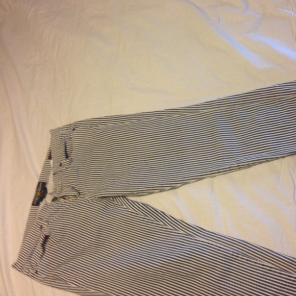 Lucky jeans expandable! 12x31 ; 29 inseam. Beauty - Picture 2 of 3