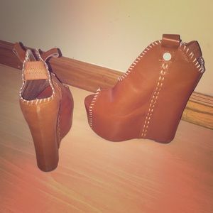 Jeffrey Campbell peep toe tan leather heels
