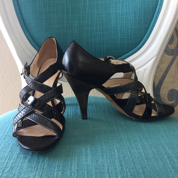 Coach heels! - Picture 1 of 4