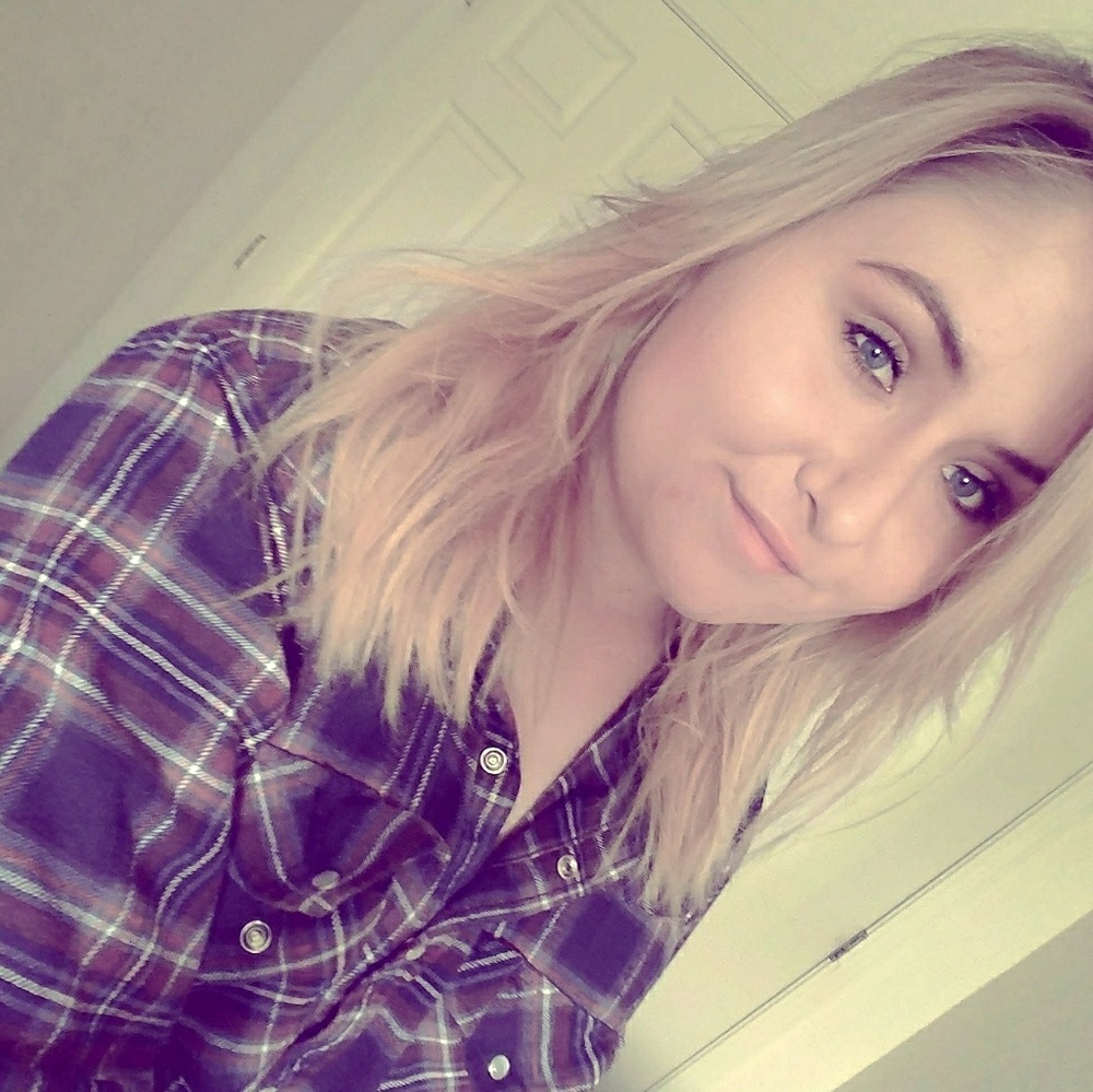 Meet your Posher, Leesha