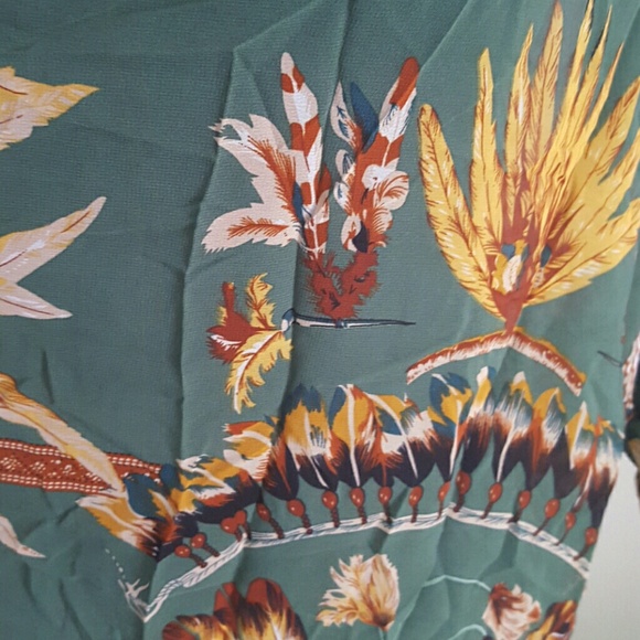 Host pick! Oversized batwing top - Picture 4 of 4