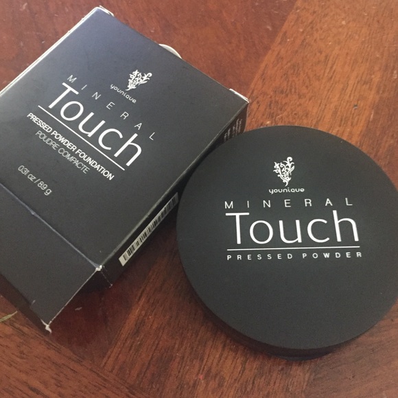 Chiffon pressed powder foundation