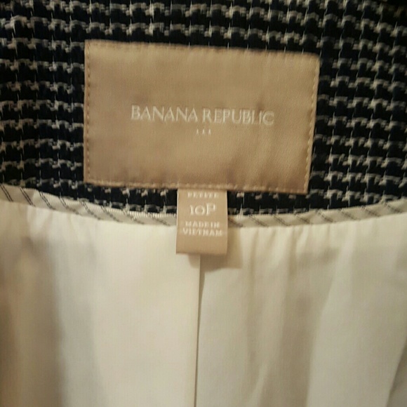 SOLDBanana Republuc Tweed Summer Blazer- worn once - Picture 3 of 3