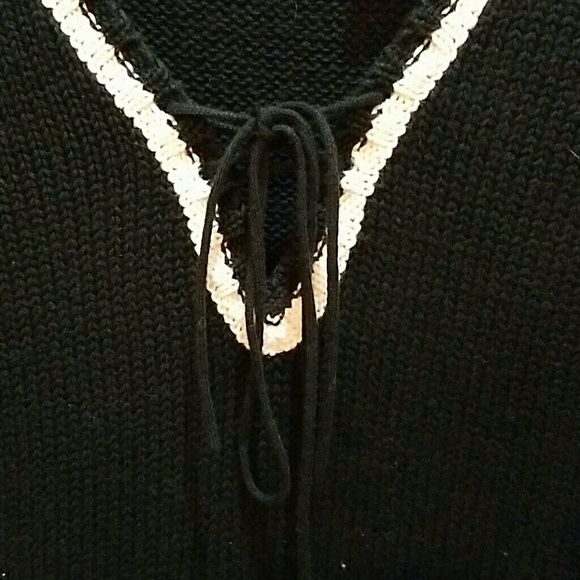 Jeanne Pierre  Sleeveless Black and White Sweater - Picture 4 of 4