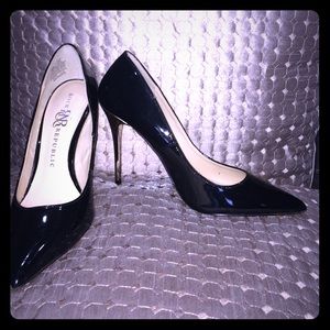 Rock & Republic black pumps