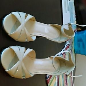 Shoe  6 inches size 6 m