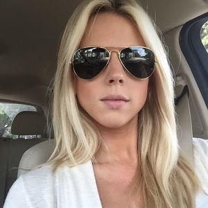 Meet your Posher, Christina