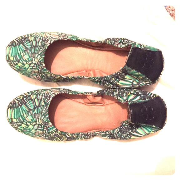 Lucky Brand Green Patterned Flats