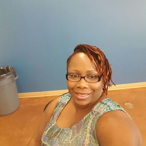 Meet your Posher, Carolyn