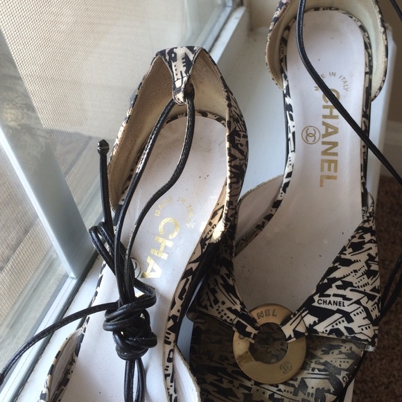 Chanel Sandal w/Leather Ties - Picture 2 of 4