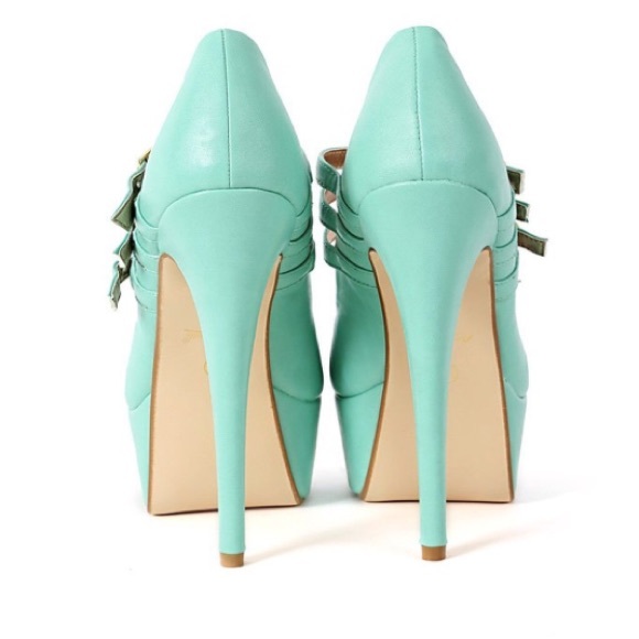 NEW mint heels - Picture 2 of 3