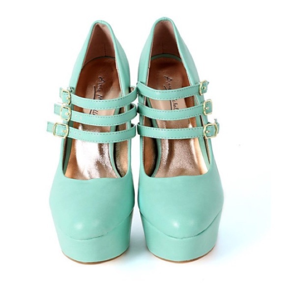 NEW mint heels - Picture 3 of 3