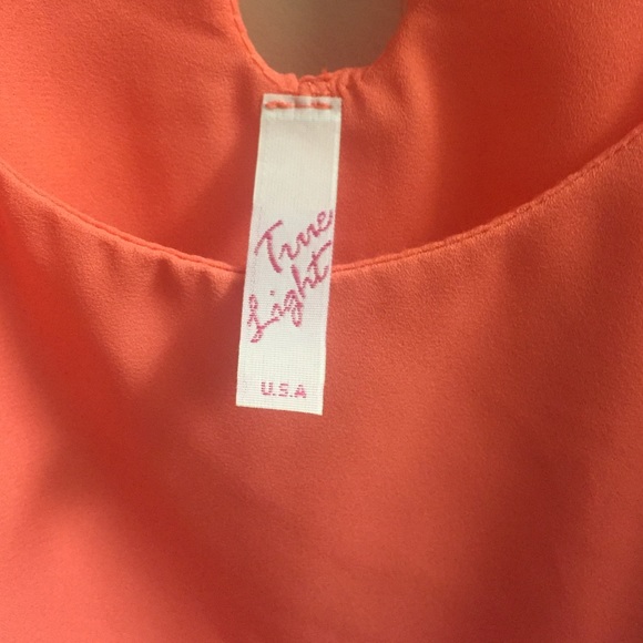 Small beautiful corral blouse - Picture 3 of 4