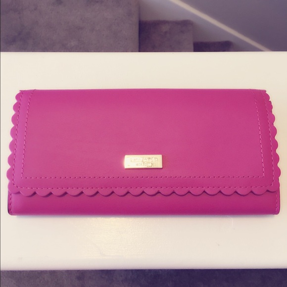 🚫🚫SOLD🚫🚫Kate spade cyndy wallet