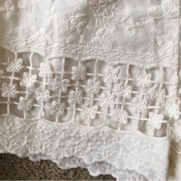 ❗️SOLD❗️UO Floral High Waisted Shorts - Picture 4 of 4