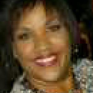 Meet your Posher, Dionne