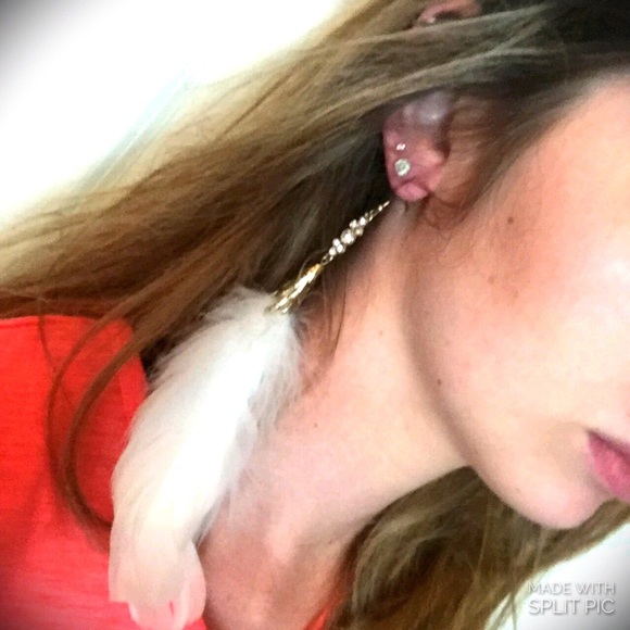🎉FINAL REDUCTION Beautiful white feather earings✨