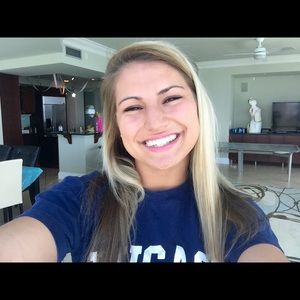 Meet your Posher, Carly