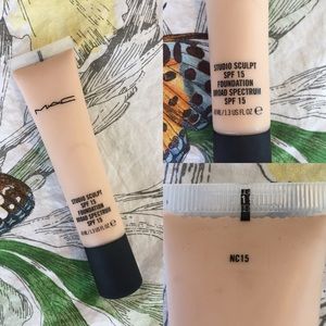 MAC Studio Sculpt SPF 15 Liquid Foundation NC15💕