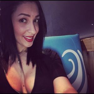 Meet your Posher, Daniela