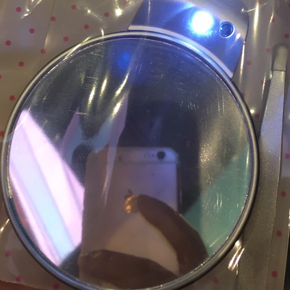 Nwt magnifying mirror with light & tweezers