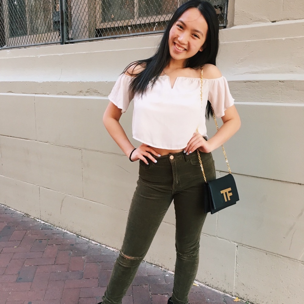 Meet your Posher, Tiffany