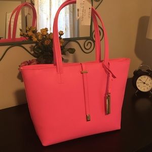 Vince Camuto hot pink purse. Never used