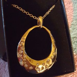 Gold & rhinestone necklace