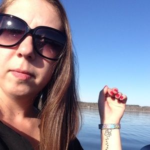 Meet your Posher, Deanna