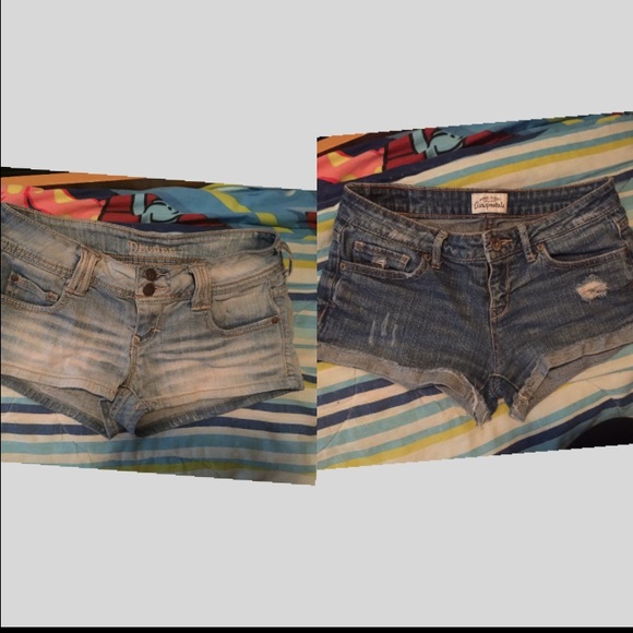 Shorts - Picture 3 of 3