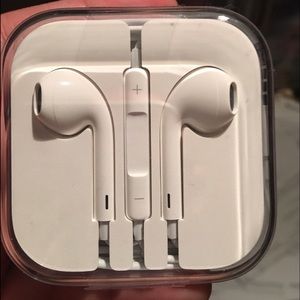 Headphones from iPhone New