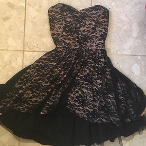 Sweetheart lace nude and black dress