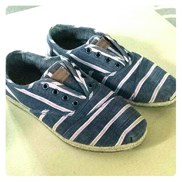 Toms