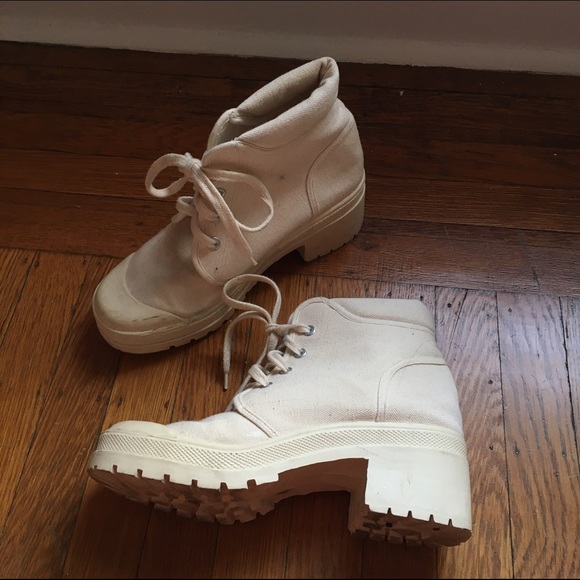 Canvas boot