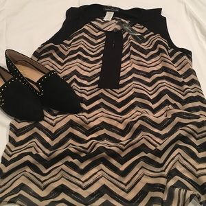 Black and Tan zig zag blouse- tags on