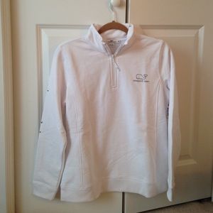 Never worn Vineyard Vines half-zip sweatshirt!!