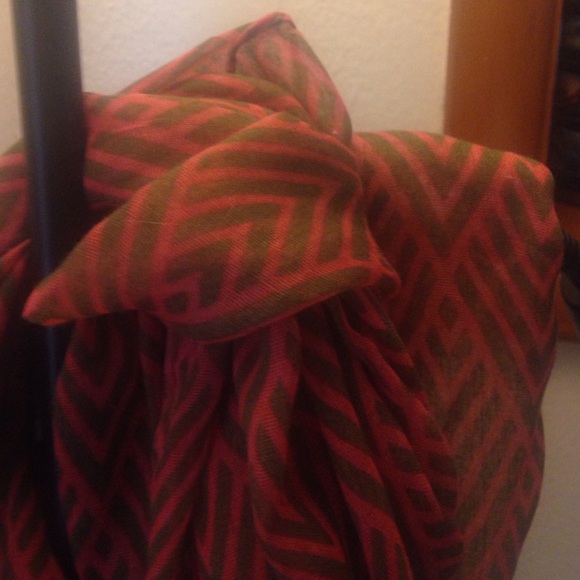Geometric Infinity Scarf - Picture 2 of 3