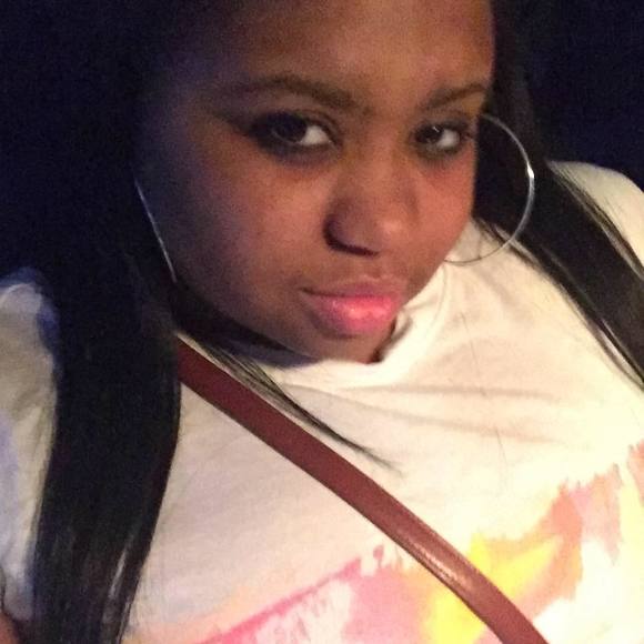 Meet your Posher, Semone