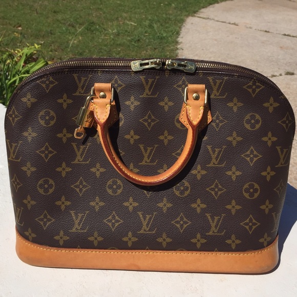 Louis Vuitton Handbags - 400 ♏️ Louis Vuitton Alma- sale!