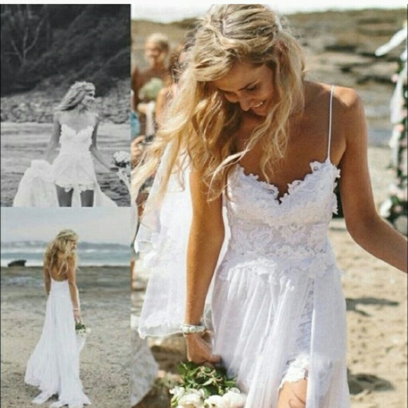 Beautiful wedding gown in size 8 and 14 MUST SALE! - Picture 1 of 4