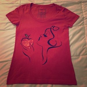 Disney Store Snow White Tee size Small