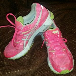 ASICS running shoes. GT-1000